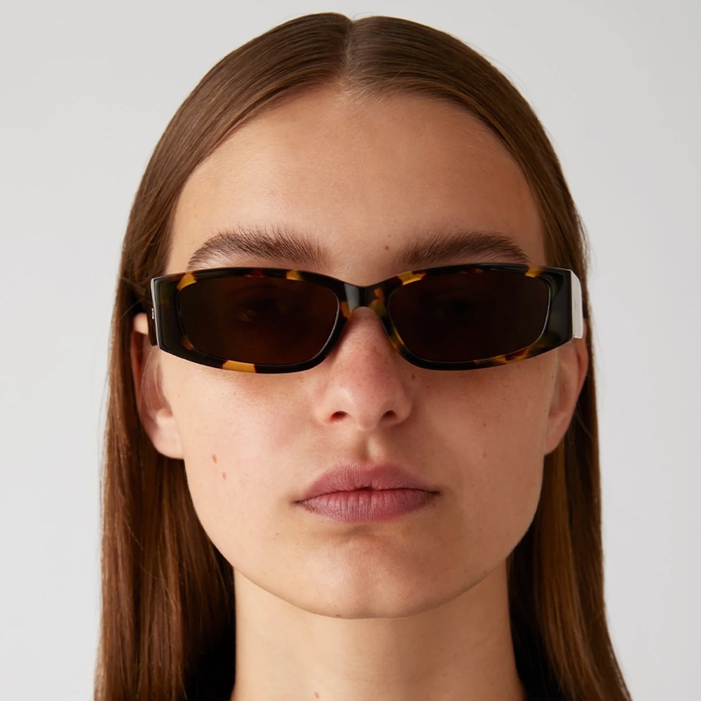 Jenny Bird Y2K Sunglasses in Tortoise Shell